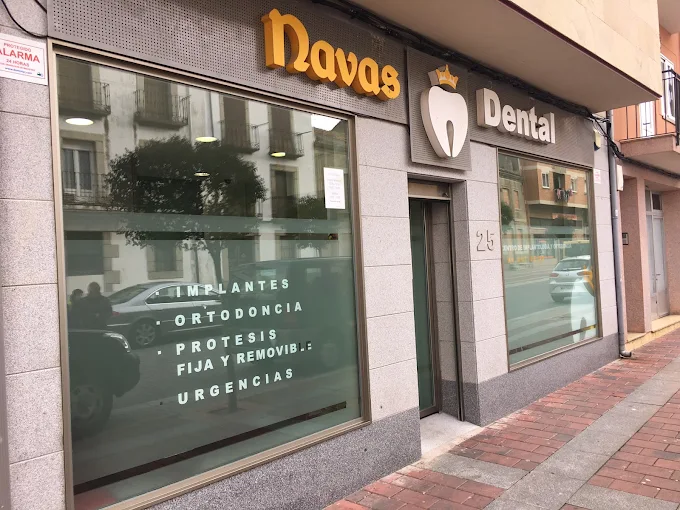 fachada foto lateral navas dental